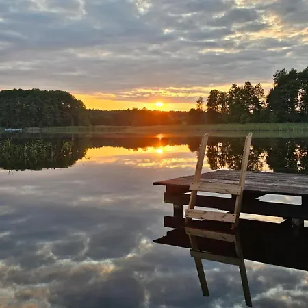 Osada Pod Gwiazdami&spa - Deluxe Blisko Jezioro, Ogrodzony, Ognisko, Taras, Dodatkowa Sypialnia Dom wakacyjny *
