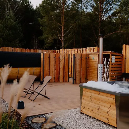 Osada Pod Gwiazdami & Feriehus Lasko