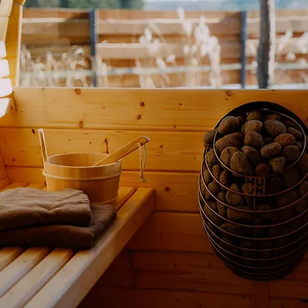 Osada Pod Gwiazdami&spa - Deluxe Blisko Jezioro, Ogrodzony, Ognisko, Taras, Dodatkowa Sypialnia