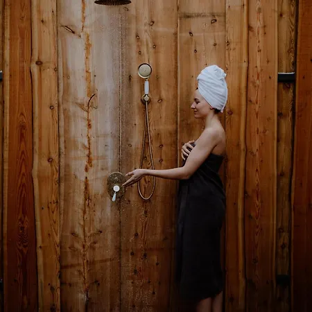 Osada Pod Gwiazdami&spa - Deluxe Blisko Jezioro, Ogrodzony, Ognisko, Taras, Dodatkowa Sypialnia Dom wakacyjny