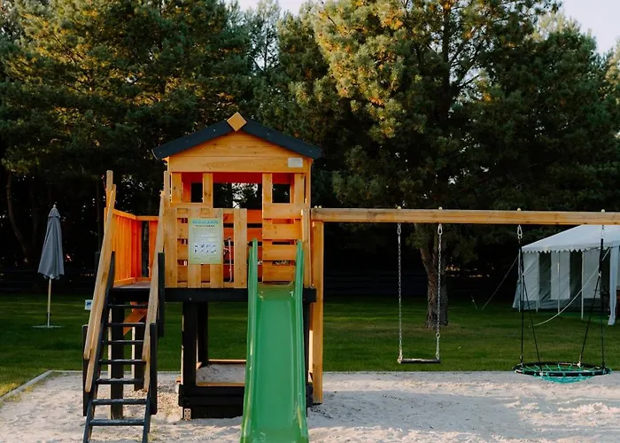 Osada Pod Gwiazdami & *